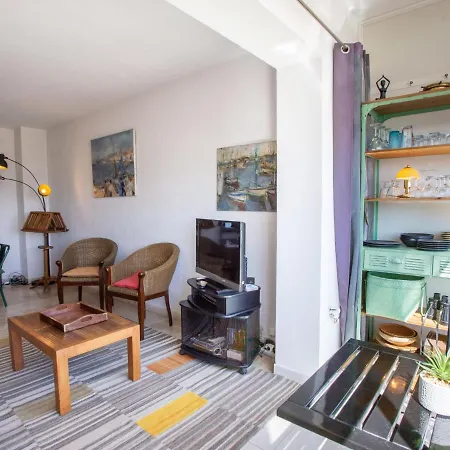 Appartement Le Clinfoc By Interhome Hyères